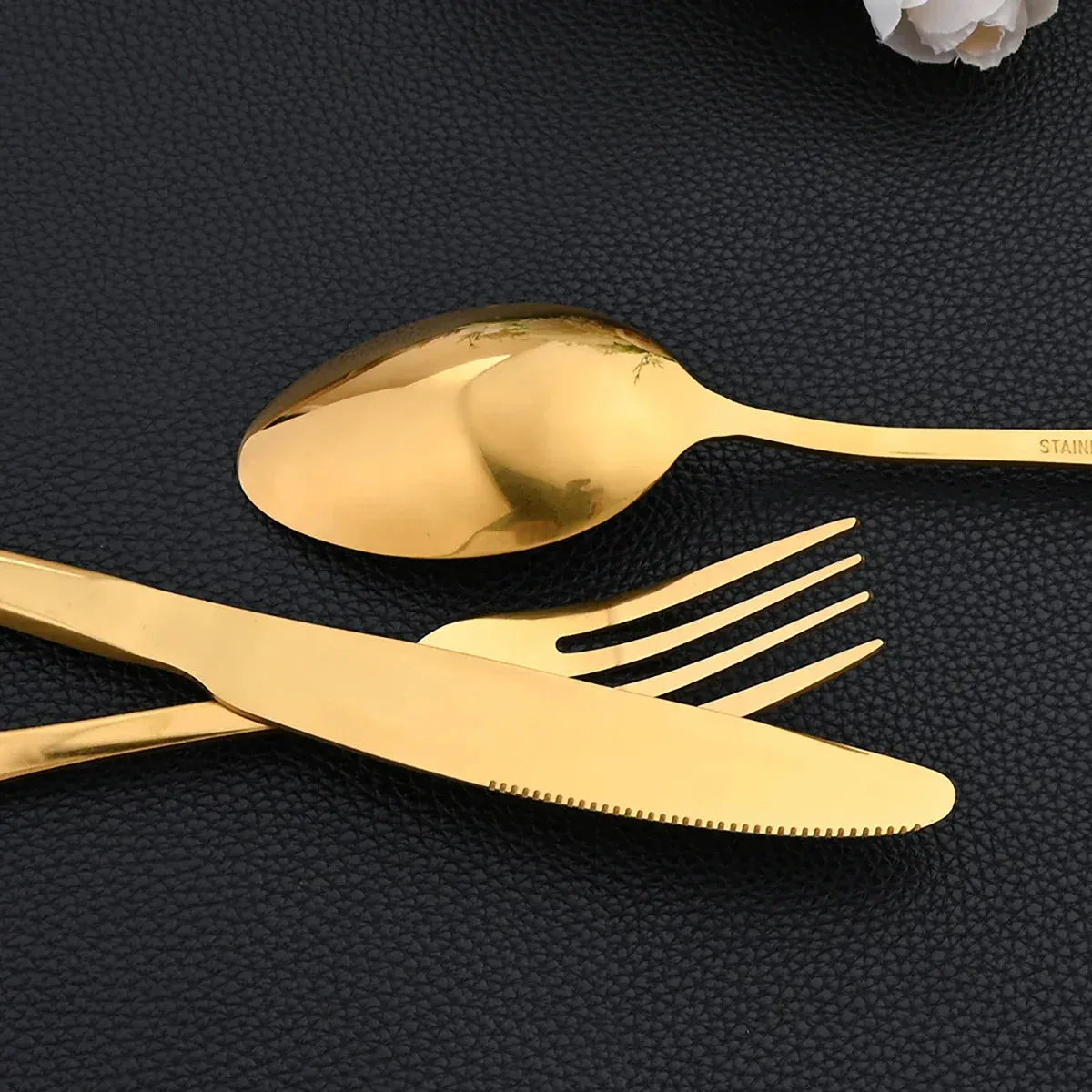 16 Piece Rainbow Stainless Steel Tableware Set For Restaurants And Kitchens